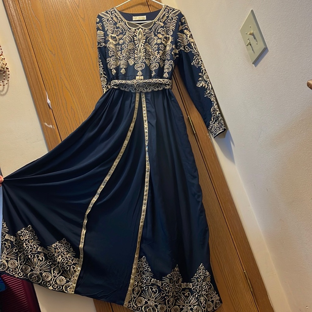Like new navy blue and gold kaftan. Size 50 aka XL. Selling for $45
